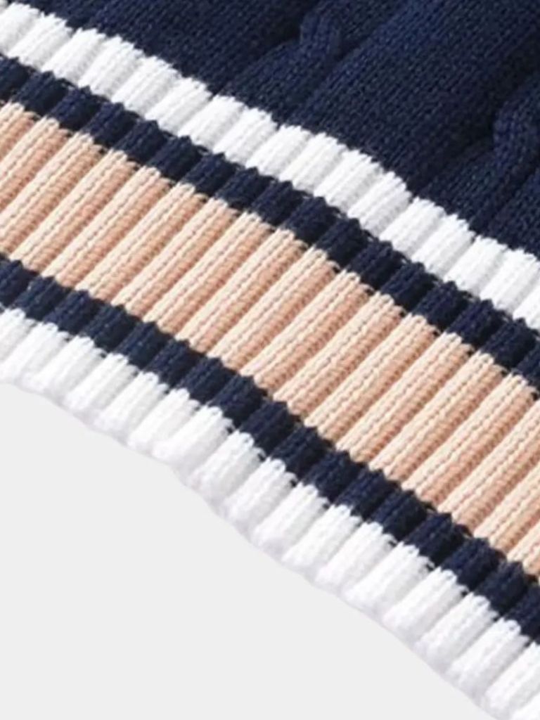 Elegant Knit Vest with V-Neck - Alder & Voss