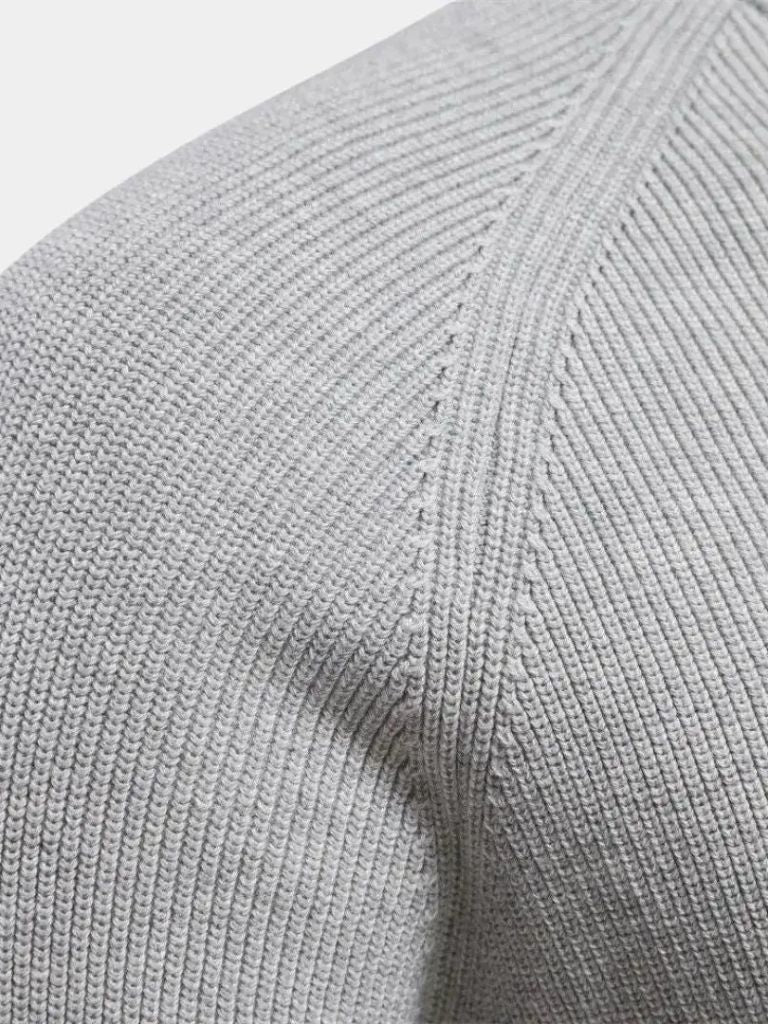 Elegant Zip-Up Sweater - Alder & Voss