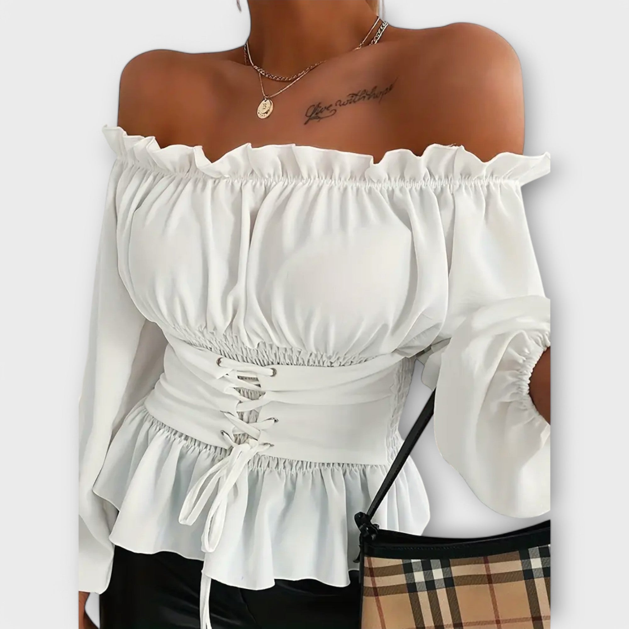 Amelia - Ruffled blouse