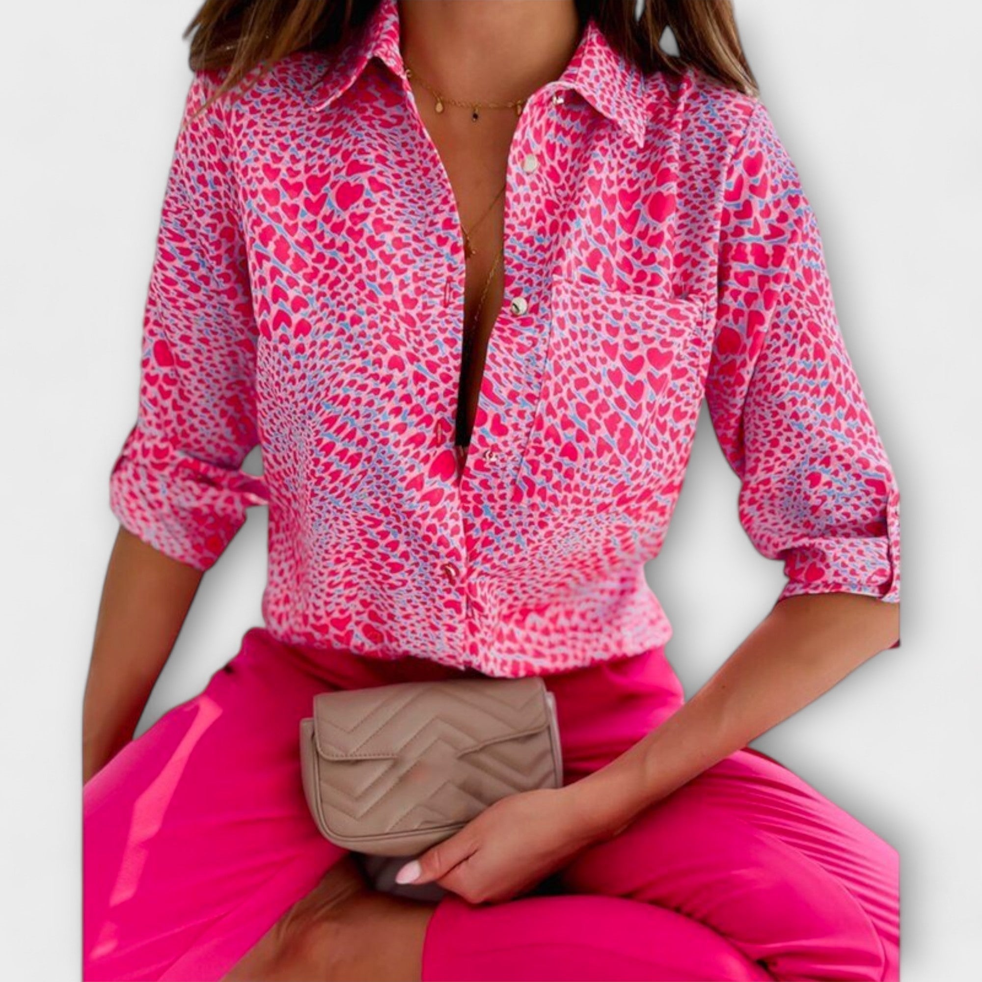 Shirt with classic collar